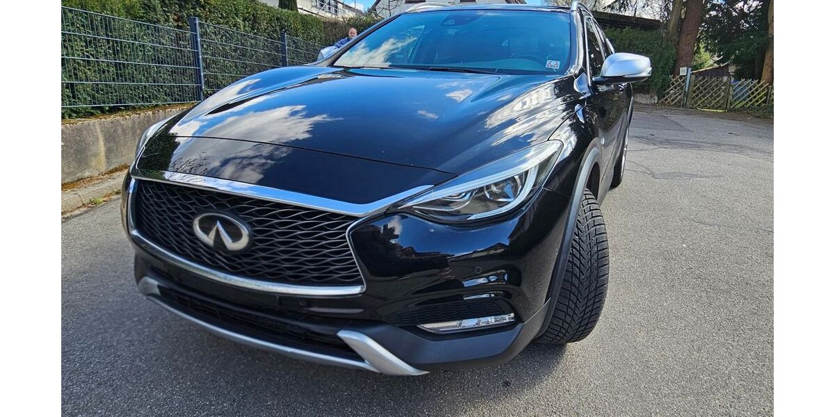 INFINITI QX30 150.000 km 12.800 &euro; Malsch 76316