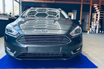 Ford Focus 126.000 km 9.590 &euro; Bruchsal OT Untergrombach 76646
