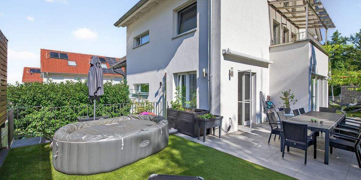 Doppelhaushälfte Malsch - 7 Zimmer, 243 m&sup2;, 775.000&euro; | Angebot:24860356