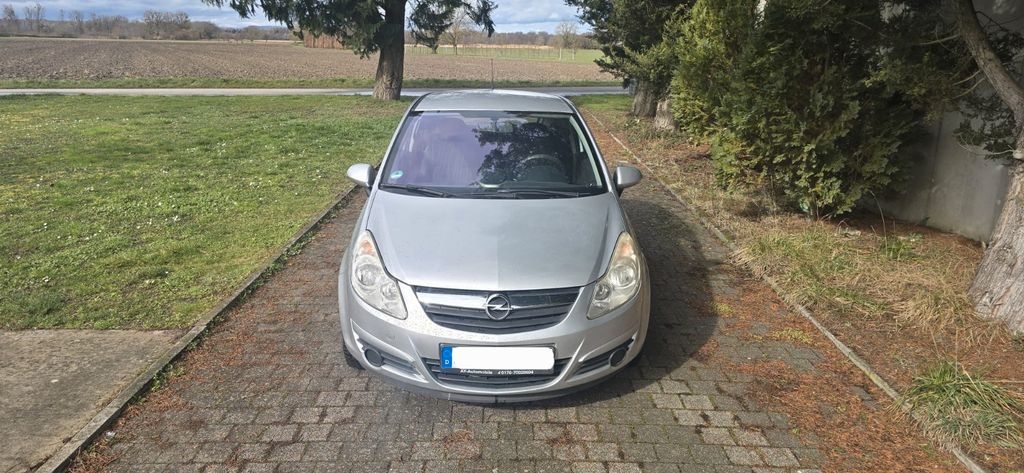 Opel Corsa 130.000 km 2.800 &euro; Graben-Neudorf 76676
