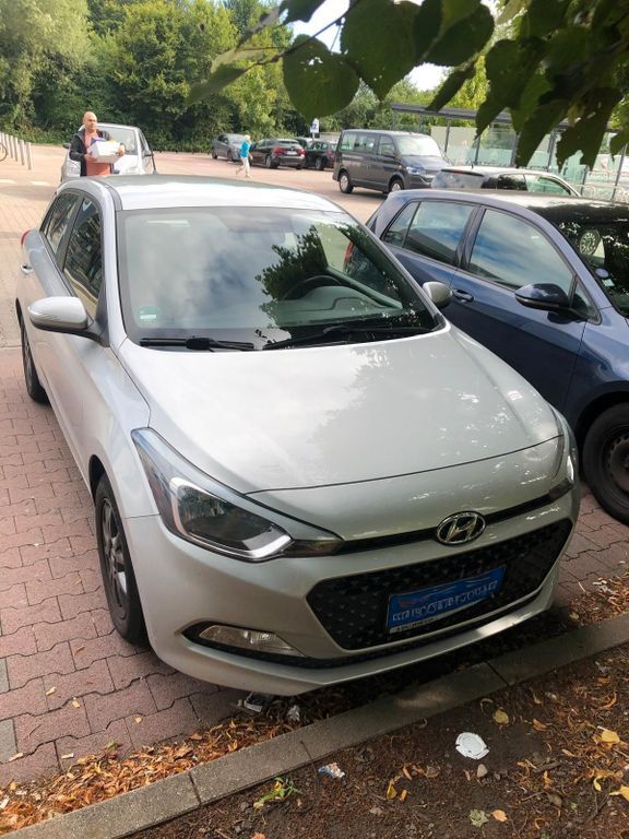 i20