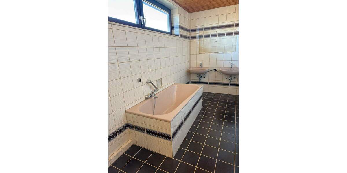 Einfamilienhaus Pforzheim Büchenbronn - 4 Zimmer, 132 m&sup2;, 395.000&euro; | Angebot:25728719
