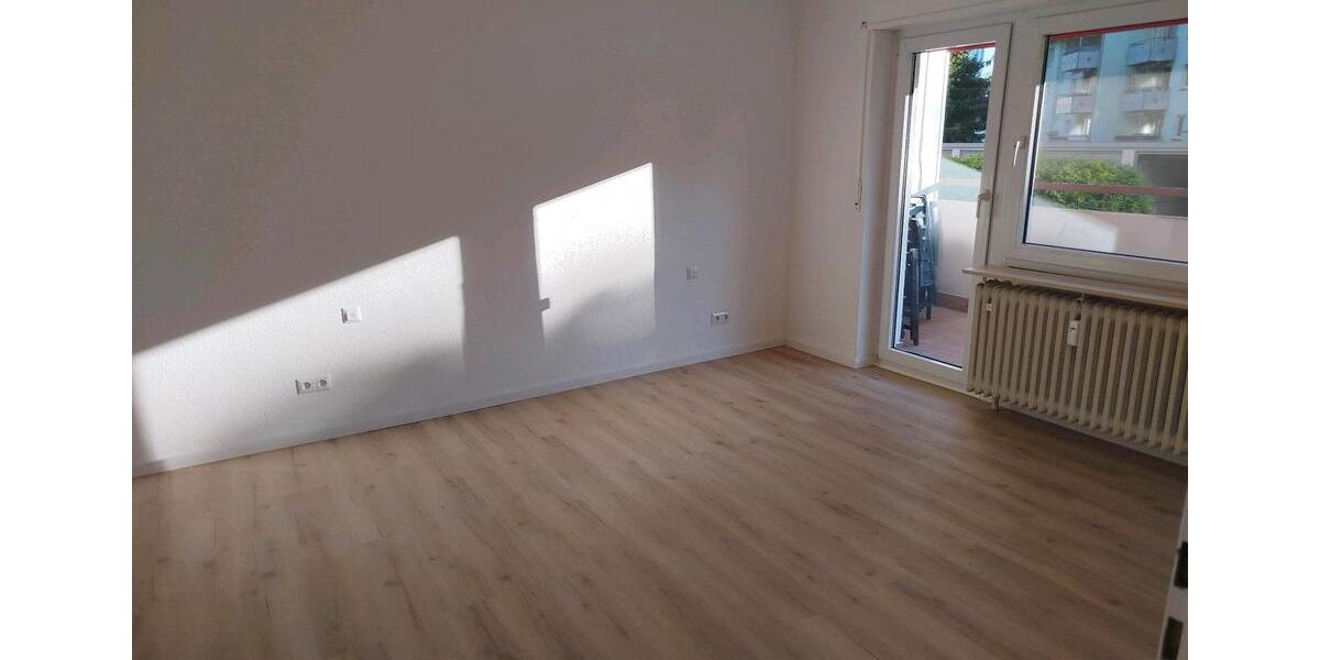 Erdgeschoßwohnung Rastatt - 4.5 Zimmer, 92 m&sup2;, 1.490&euro; | Angebot:26423397
