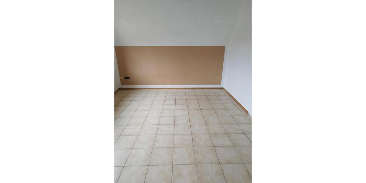 Etagenwohnung Linkenheim-Hochstetten Hochstetten - 4.5 Zimmer, 105 m&sup2;, 1.490&euro; | Angebot:25669102