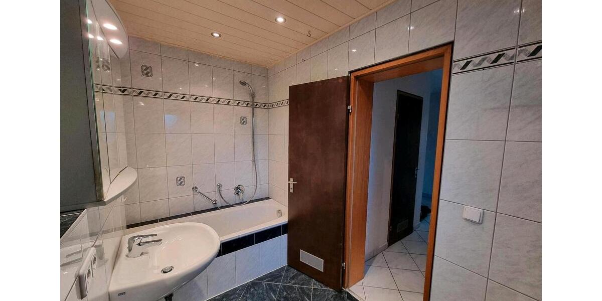 Etagenwohnung Waghäusel - 3.5 Zimmer, 83 m&sup2;, 268.500&euro; | Angebot:26960725