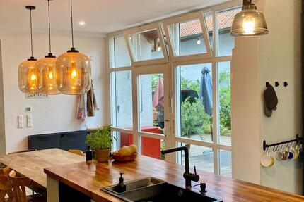 Haus Berg (Pfalz) - 7 Zimmer, 246 m&sup2;, 639.000&euro; | Angebot:26725548