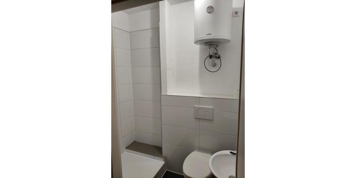 Etagenwohnung Weingarten (Baden) - 2 Zimmer, 70 m&sup2;, 900&euro; | Angebot:24444717