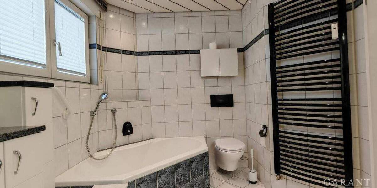 Einfamilienhaus Niefern Öschelbronn Niefern - 7 Zimmer, 239 m&sup2;, 630.000&euro; | Angebot:25778807