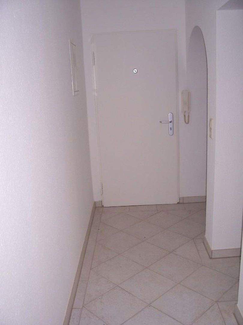 1,5 ZKB, 48 m², die Wohnung wurde grundsaniert und wird demnächst frei. 1 zimmer