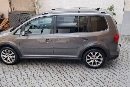VW Touran 310.000 km 7.999 &euro; Ubstadt-Weiher 76698