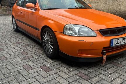 Honda Civic 185.000 km 2.500 &euro; Landau 76829