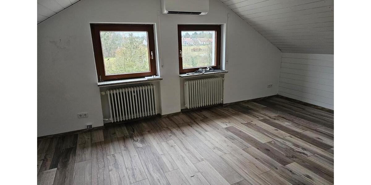 Dachgeschoßwohnung Karlsruhe Knielingen - 3 Zimmer, 65 m&sup2;, 800&euro; | Angebot:26023513