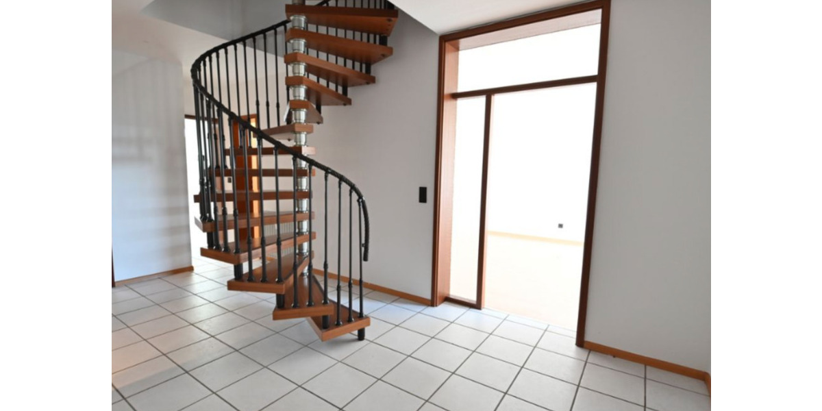 4 Zimmer Wohnung über den Dächern vor Karlsruhe 5 zimmer