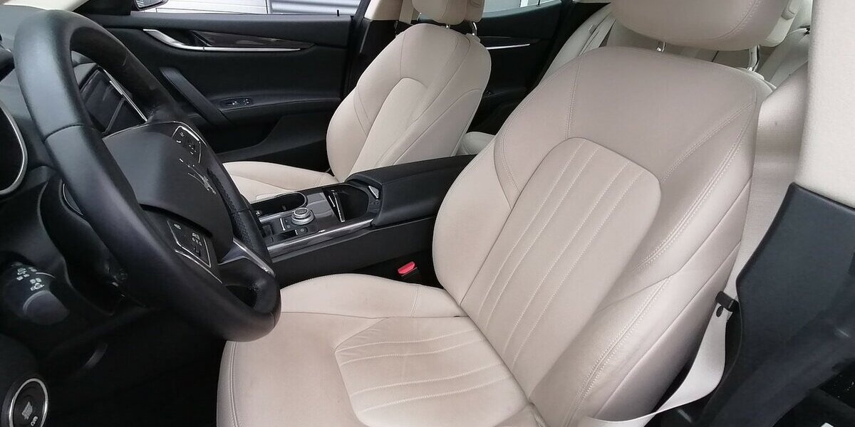 Maserati Ghibli 3.0 D Leder Klimaautomatik Leder BI-XENON 39.000 km 39.899 &euro; Landau 76829