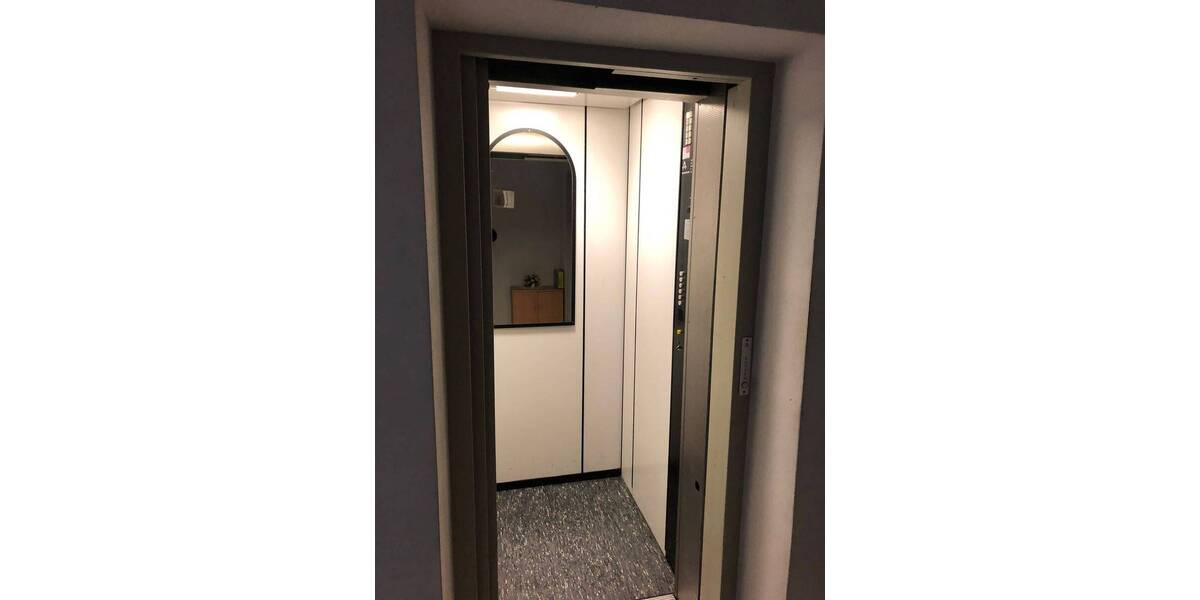Etagenwohnung Pforzheim Nordstadt - 5 Zimmer, 140 m&sup2;, 299.000&euro; | Angebot:19957912