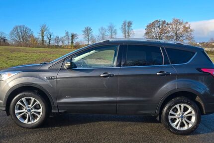 Ford Kuga 82.600 km 14.690 &euro; Bretten 75015