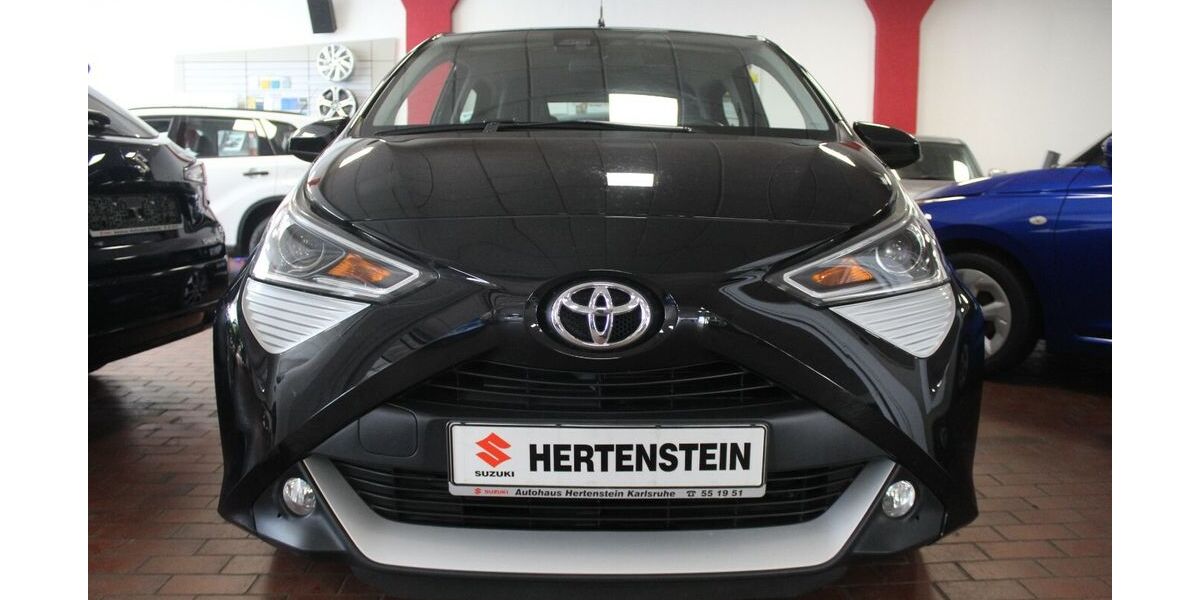 Toyota Aygo (X) 31.002 km 12.700 &euro; Karlsruhe 76185