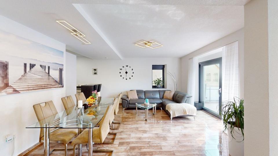 Neuwertige Doppelhaushälfte auf KFW Standard in Flehingen 4 zimmer