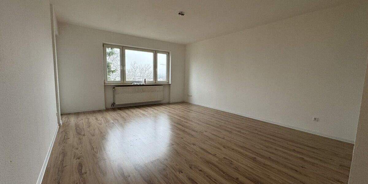 WOHLFÜHLEN LEICHT GEMACHT: Renovierte 3-Zimmer Wohnung mit EBK, Loggia und Stellplatz in Stutensee 3 zimmer