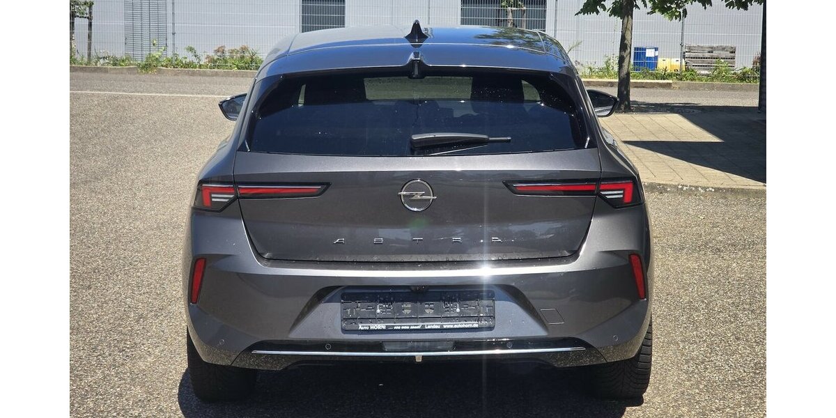 Opel Astra Elegance Klima Kamera 33.000 km 19.998 &euro; Landau 76829
