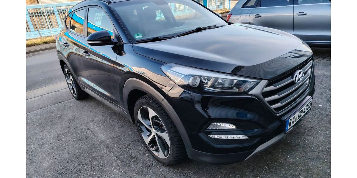 Hyundai TUCSON 80.000 km 16.800 &euro; Karlsruhe 76227