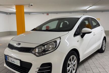 Kia Rio 56.000 km 9.290 &euro; Bretten 75015