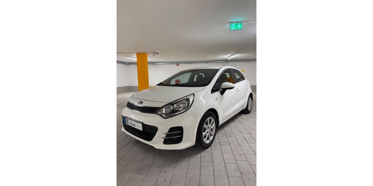 Kia Rio 56.000 km 9.999 &euro; Bretten 75015