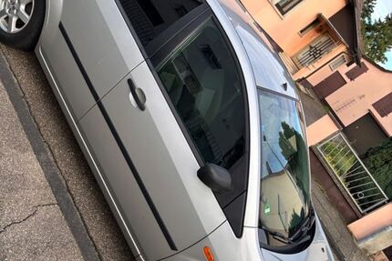 Ford Fiesta 265.000 km 1.000 € Durmersheim 76448