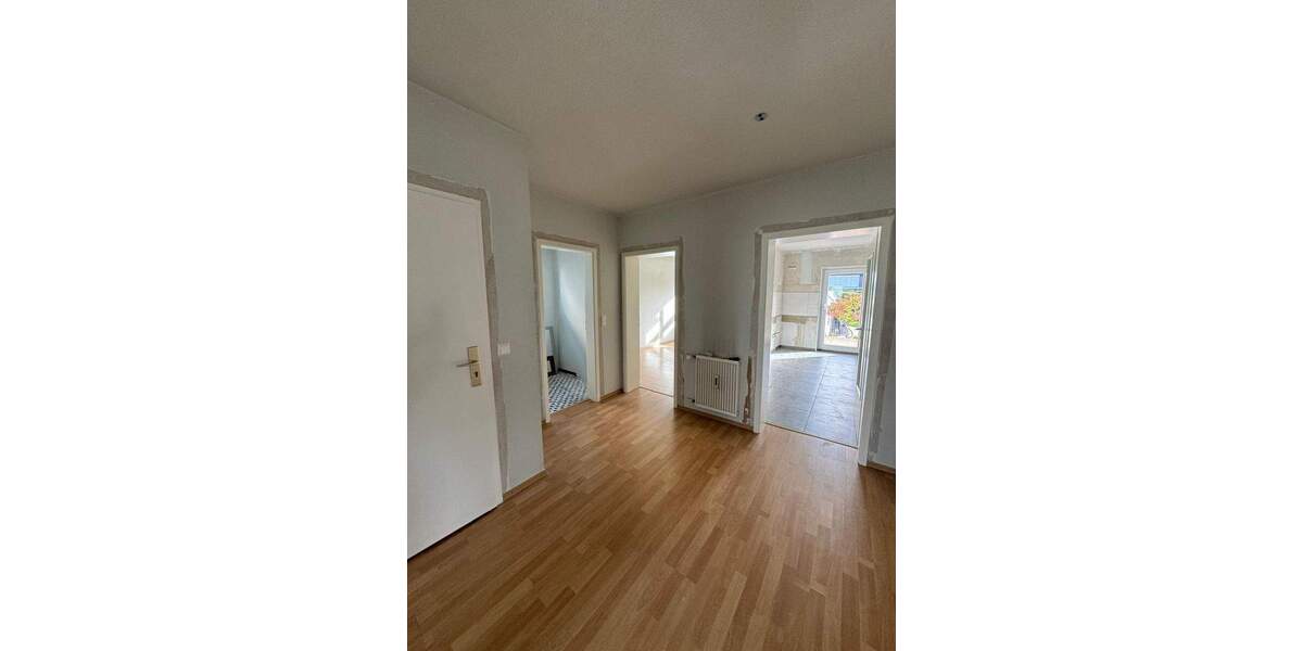 Gewerbeobjekt Waghäusel Kirrlach - 3 Zimmer, 107 m&sup2;, 1.120&euro; | Angebot:23842071