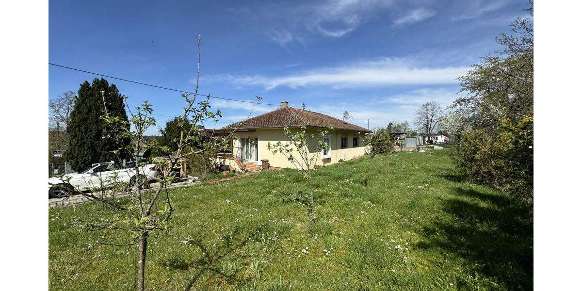 Bungalow Pforzheim Nordweststadt - 3 Zimmer, 82 m&sup2;, 349.000&euro; | Angebot:25775174