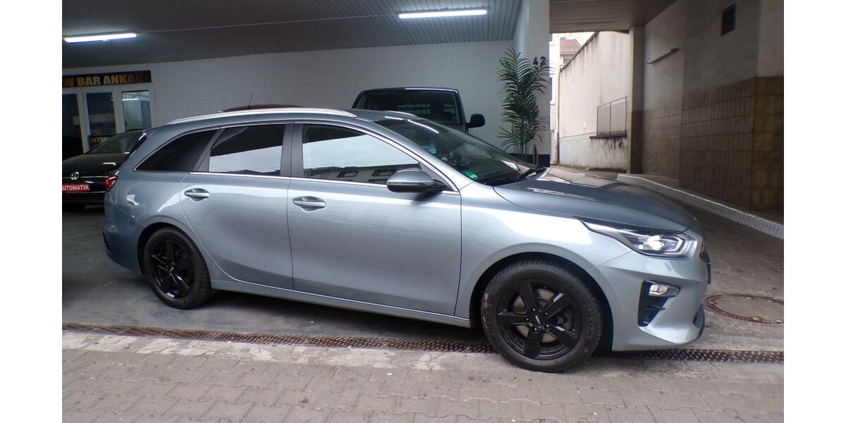 Kia ceed Sportswagon 106.000 km 13.490 &euro; Pforzheim 75172