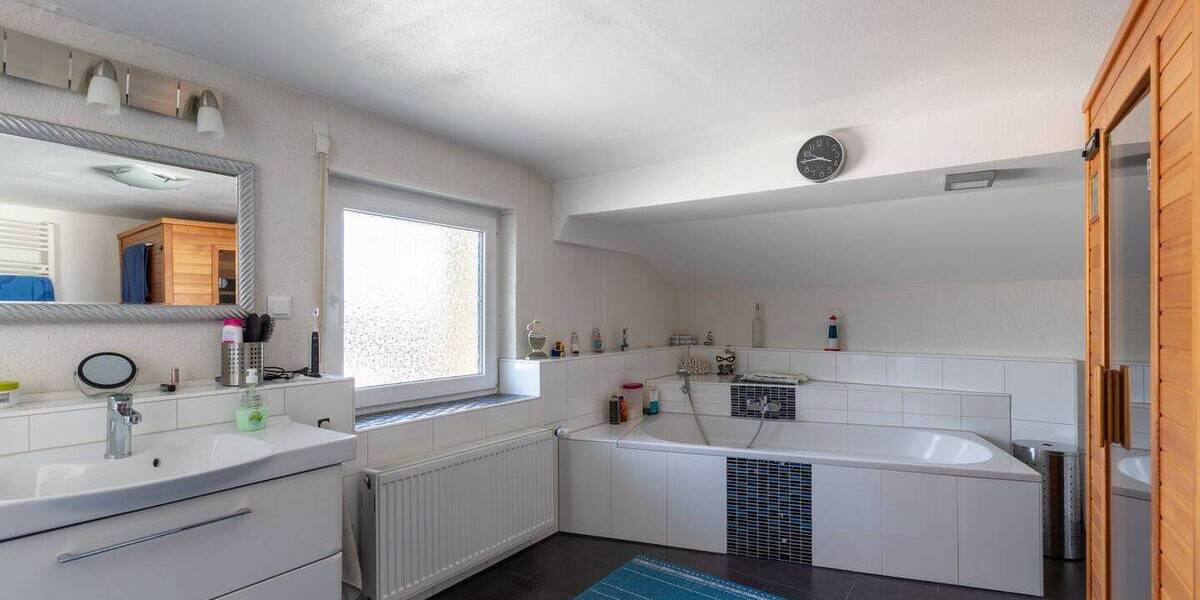 Mehrfamilienhaus, Wohnhaus Karlsruhe Grünwettersbach - 9 Zimmer, 352 m&sup2;, 1.480.000&euro; | Angebot:26191011