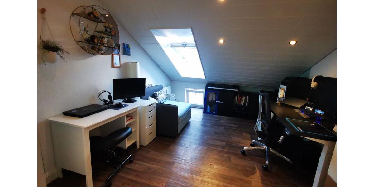 Etagenwohnung Pforzheim Dillweißenstein - 3 Zimmer, 85 m&sup2;, 840&euro; | Angebot:25612106