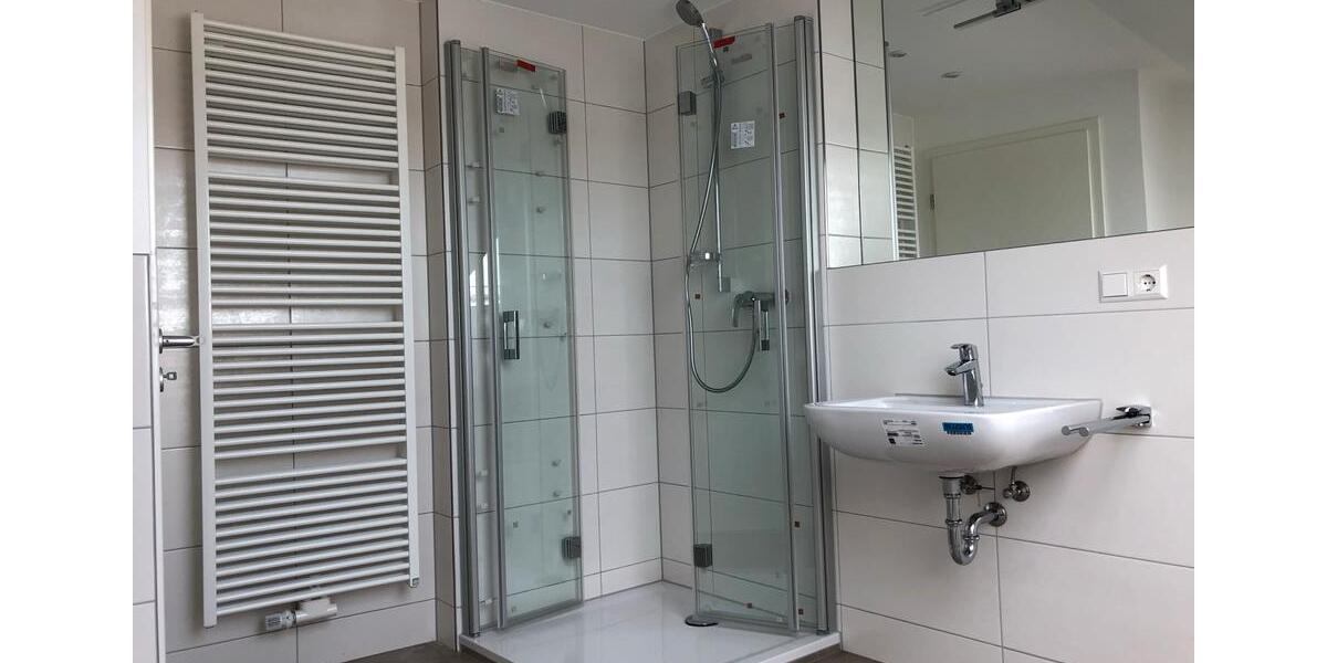 Dachgeschoßwohnung Bruchsal - 2.5 Zimmer, 72 m&sup2;, 1.200&euro; | Angebot:26326693