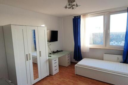 Teil-mobiliert Zimmer in Wohnung zimmer