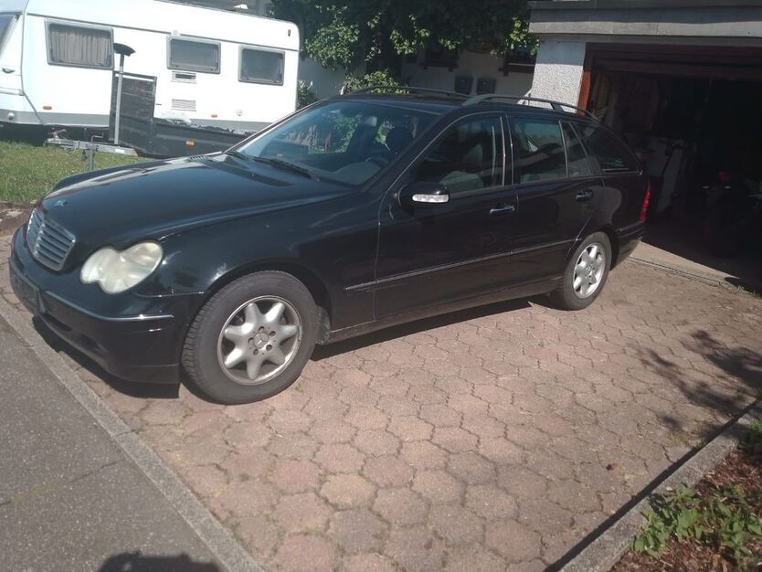 Mercedes-Benz C 180 218.855 km 1.900 € Keltern 75210