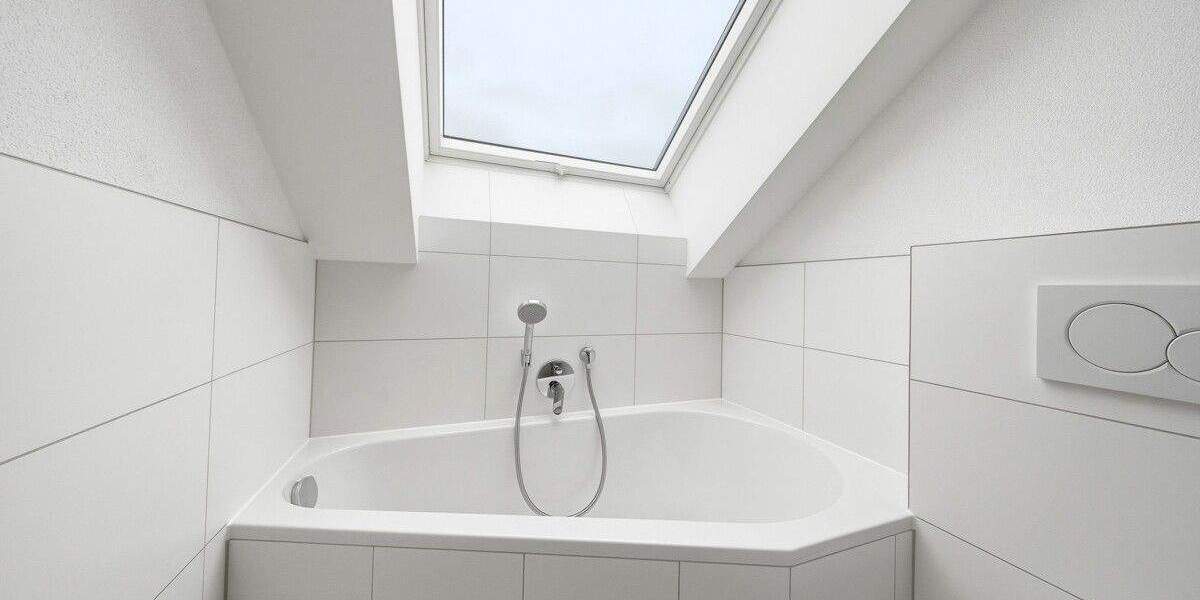 BLICKFANG: DG-Neubauwohnung mit 4 Zimmern, 2 Stellplätzen und Balkon mit wunderschöner Aussicht 4 zimmer