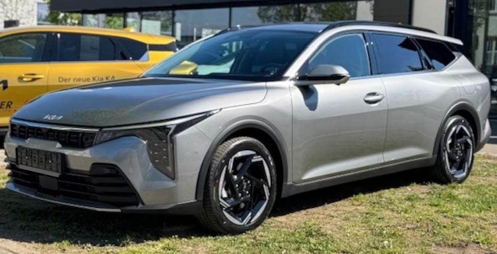 Kia K4 1.500 km 34.990 &euro; Wörth 76744