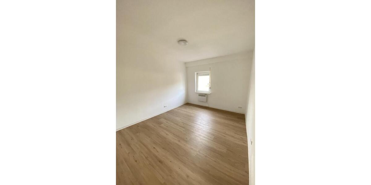 Etagenwohnung Ettlingen - 3 Zimmer, 85 m&sup2;, 1.050&euro; | Angebot:25561033