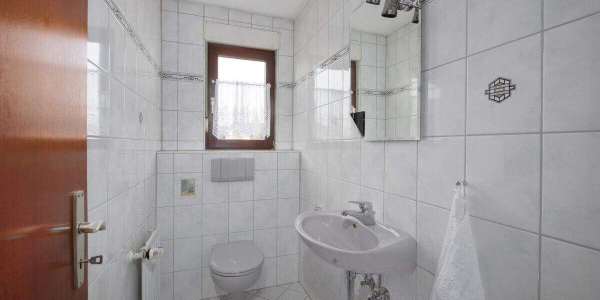 Mehrfamilienhaus, Wohnhaus Baden-Baden / Sandweier Sandweier - 8 Zimmer, 188 m&sup2;, 650.000&euro; | Angebot:25276152