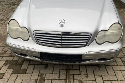 Mercedes-Benz C 200 262.000 km 1.500 € Oberhausen-Rheinhausen 68794
