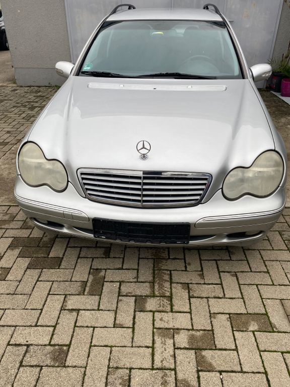 Mercedes-Benz C 200 262.000 km 1.500 € Oberhausen-Rheinhausen 68794