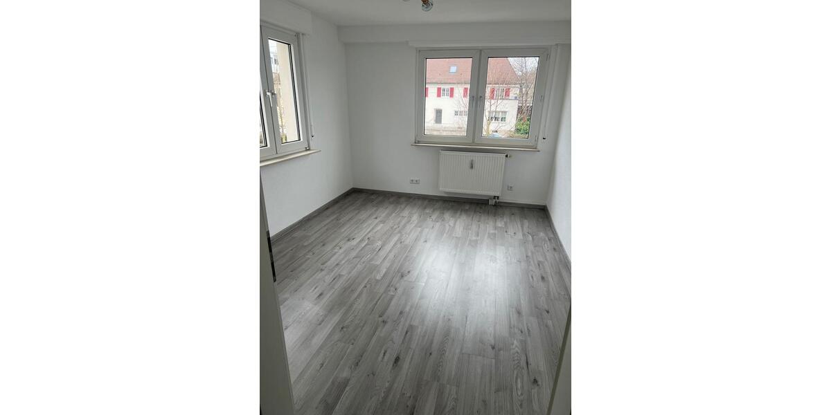 3,5-Zimmer-Wohnung (90 m²) – sofort bezugsfertig 3.5 zimmer