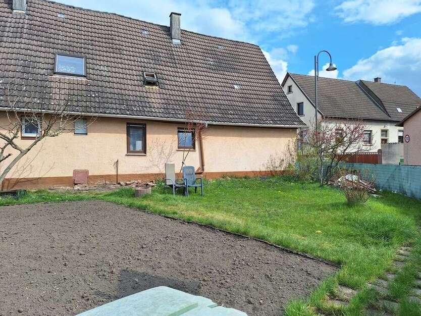 Haus zum Kaufen in Stutensee 275.000 € 175 m²