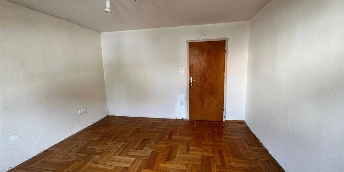Mehrfamilienhaus, Wohnhaus Bietigheim - 6 Zimmer, 146 m&sup2;, 430.000&euro; | Angebot:26596519
