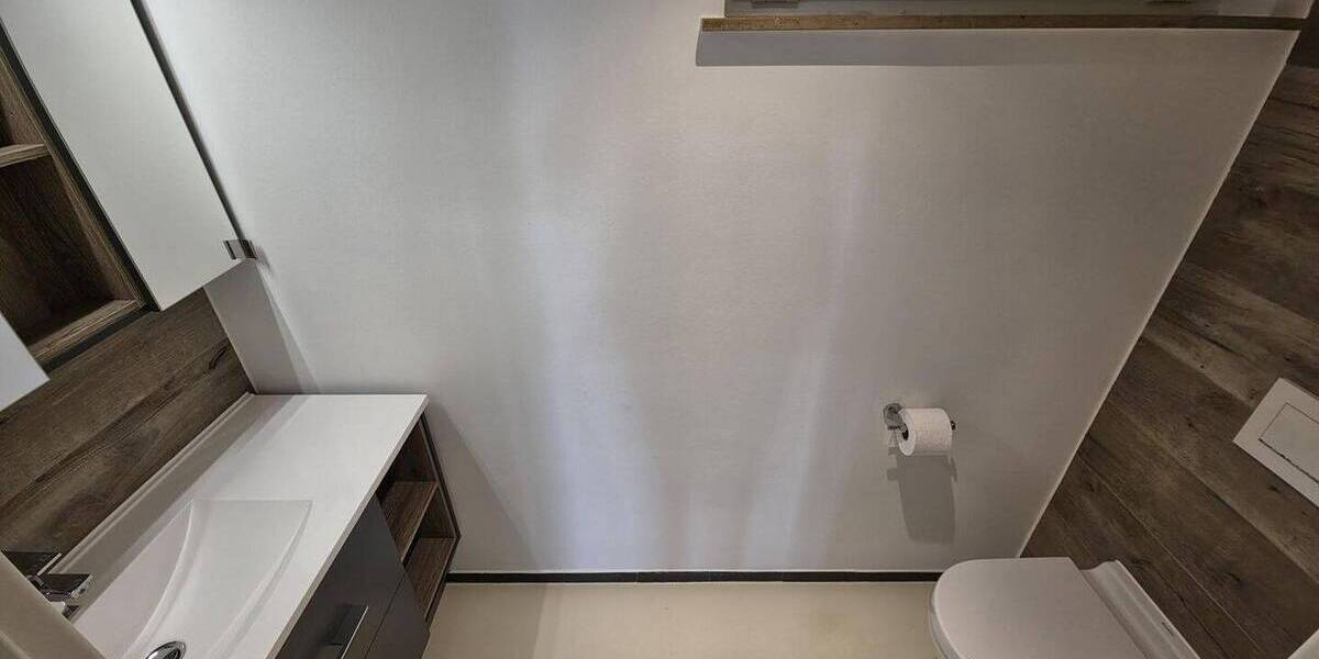 Bungalow Pforzheim Nordstadt - 6 Zimmer, 171 m&sup2;, 2.200&euro; | Angebot:26277512