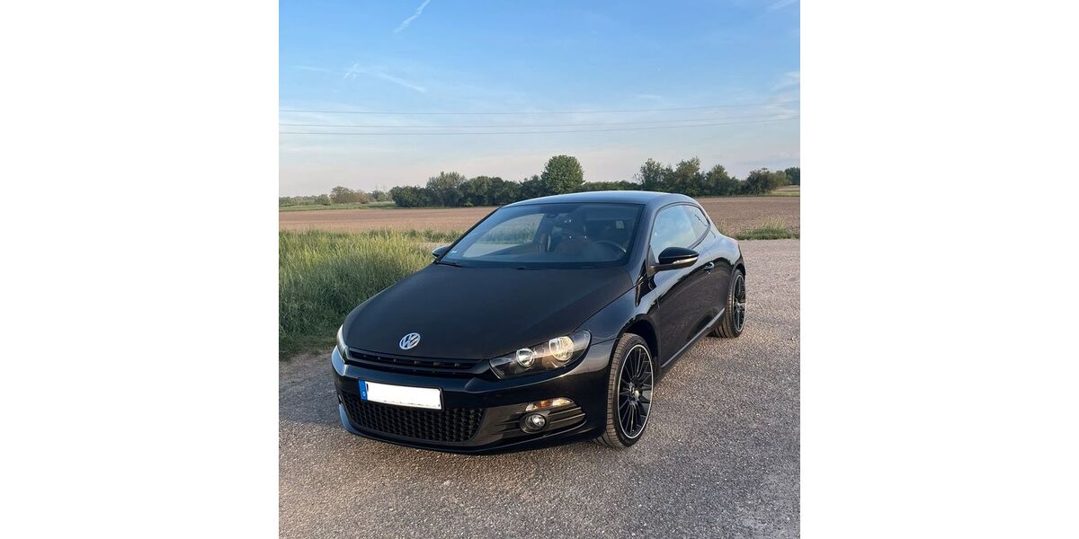 VW Scirocco 132.000 km 9.400 &euro; Oberhausen-Rheinhausen 68794