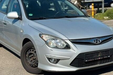 Hyundai i30 205.000 km 1.599 &euro; Bruchsal 76646