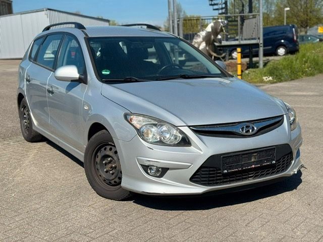 Hyundai i30 205.000 km 1.599 &euro; Bruchsal 76646
