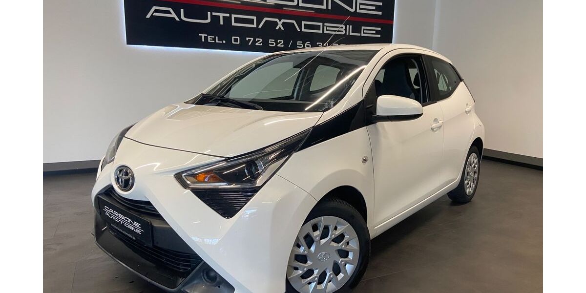 Toyota Aygo (X) 69.900 km 9.690 &euro; Bretten 75015